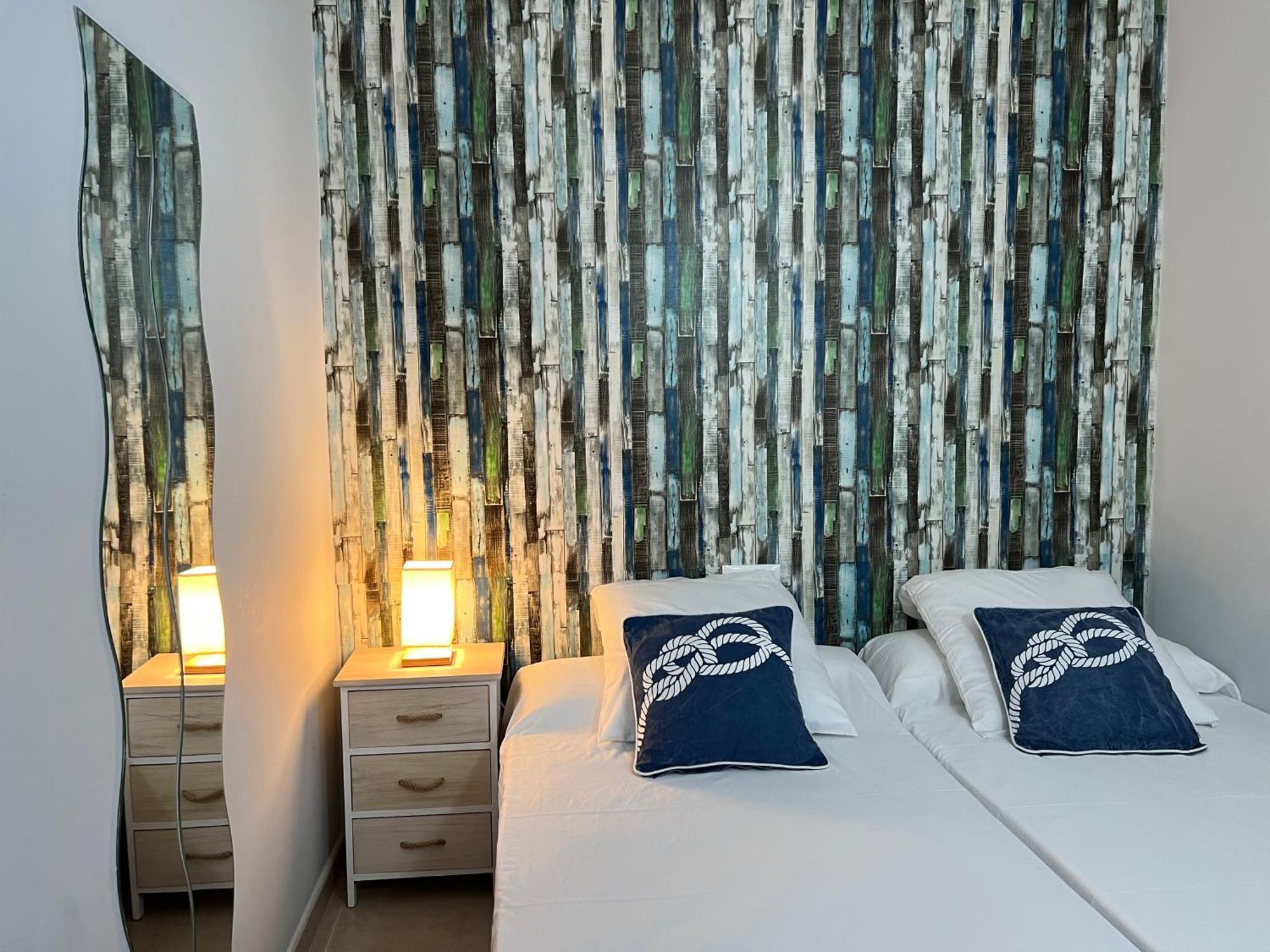 Blau Apartamento Frente A Los Canales Y Las Puestas De Sol De רוזס מראה חיצוני תמונה